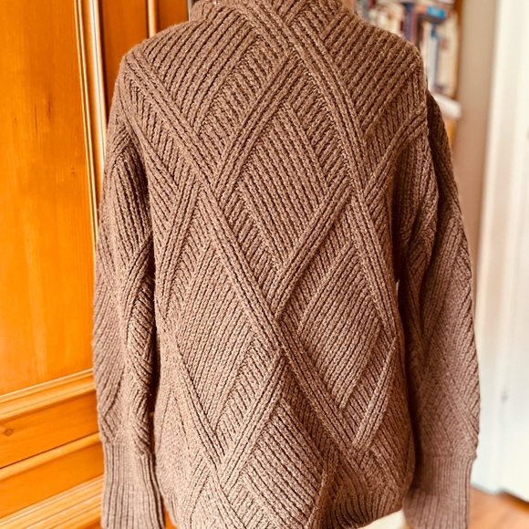 Hermes Elegant Tan Cowl Neck Sweater - Picture 5 of 11